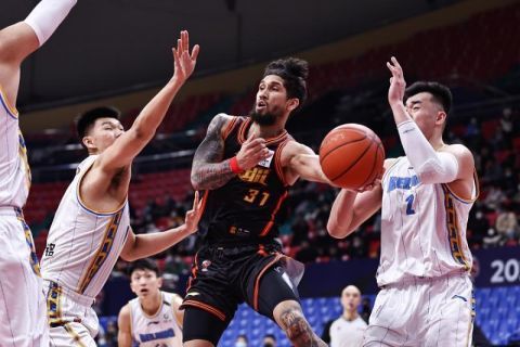 明日灰熊对阵太阳 贝恩出战成疑 莫兰特等7人缺席明日清晨6点，NBA季中锦标赛，灰熊将主场迎战太阳。